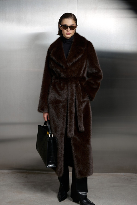 Cappotto lungo in pelliccia sintetica marrone