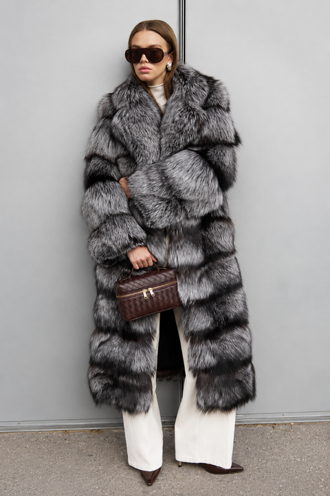 Manteau long en fourrure de renard