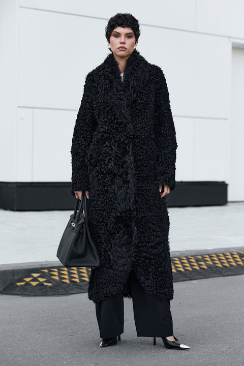 Cappotto lungo in montone nero