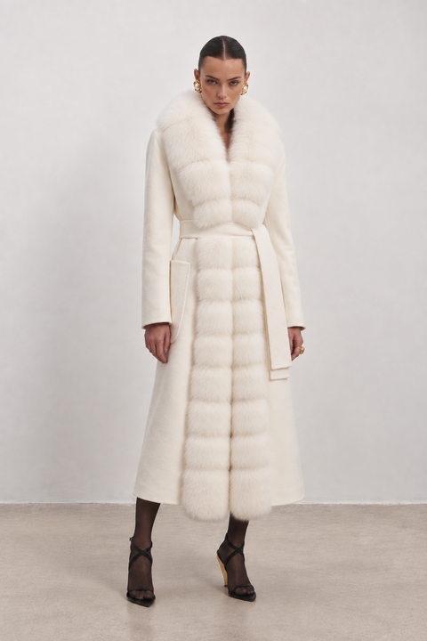 Kaschmirmantel in Off-White mit Pelz